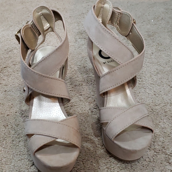 Shoes - Picture 2 of 4